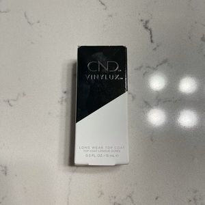 CND vinylux top coat